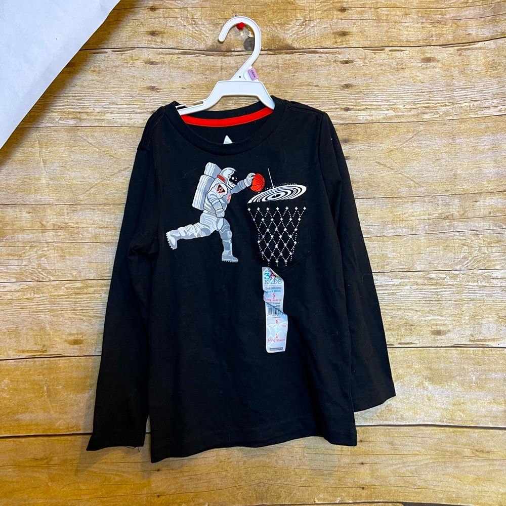 New boys garanimals long sleeve shirt 🛍
